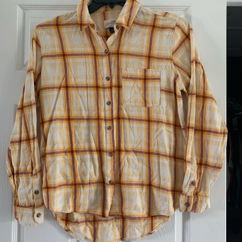 Universal Thread, size small